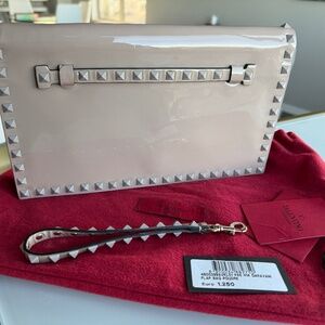 Valentino Garavani nude patent leather clutch/wristlet